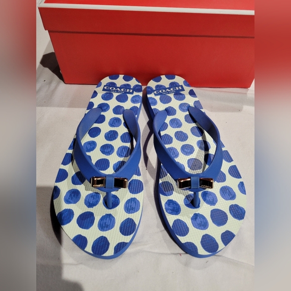 Coach Blue & White Polka Dot Flip Flops. Size 5 - Picture 2 of 6